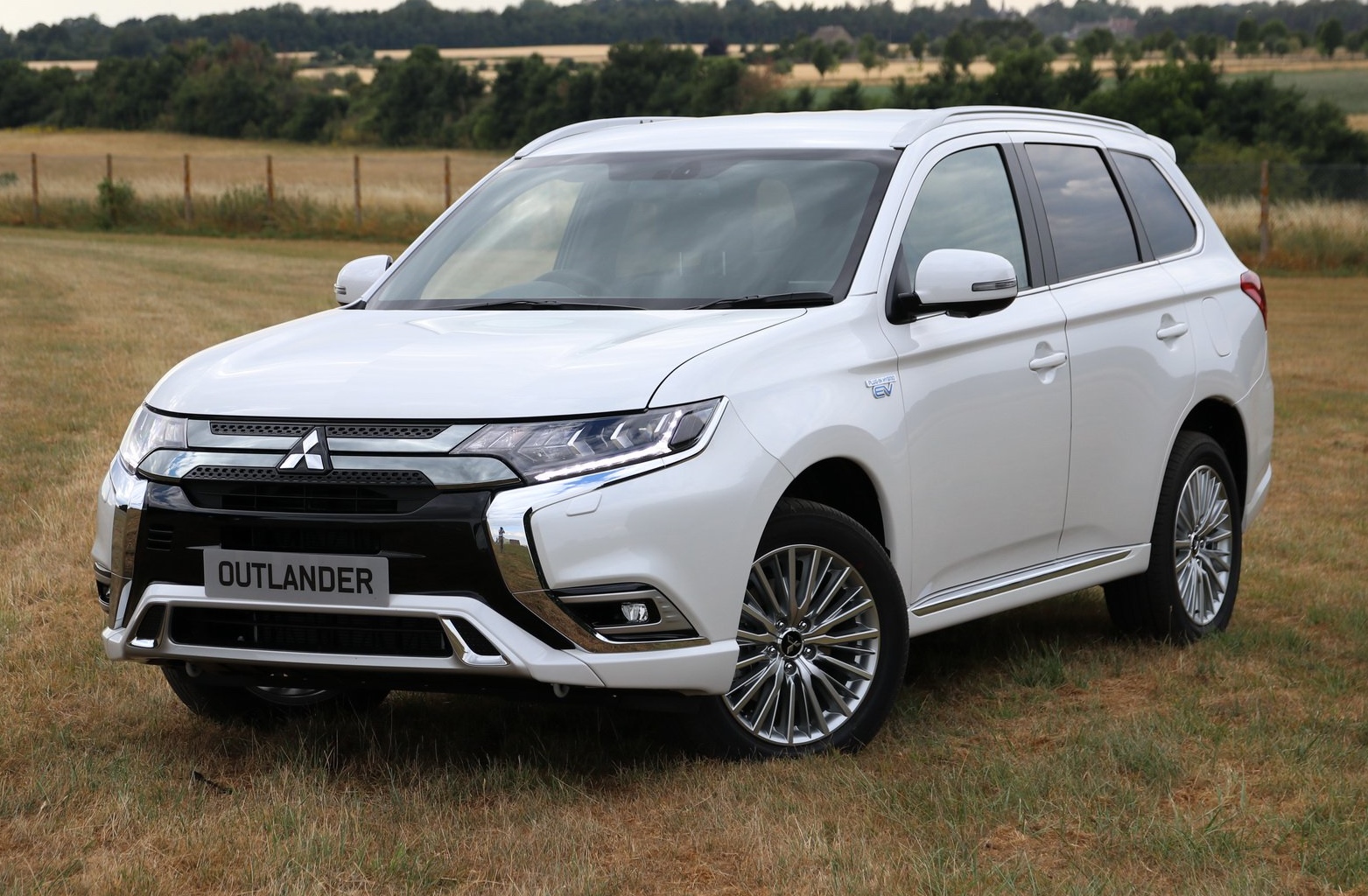 Mitsubishi outlander shop hybrid 2019